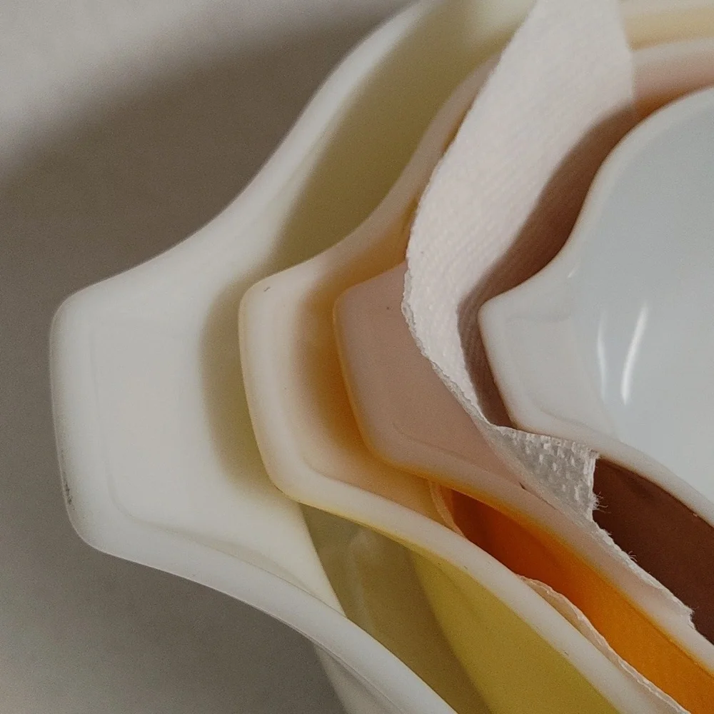 4 Vintage Cinderella Pyrex Stacking Bowls with Spouts